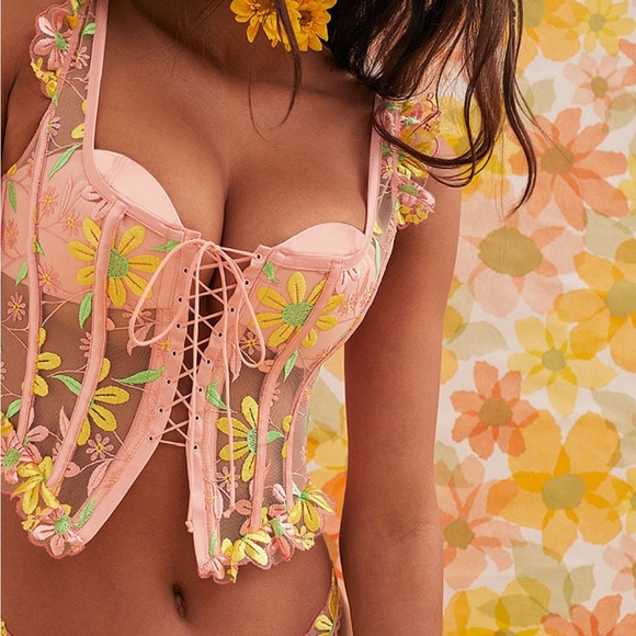 FOR LOVE & LEMONS Daisy Jane Embroidery Bustier - Picture 5 of 7